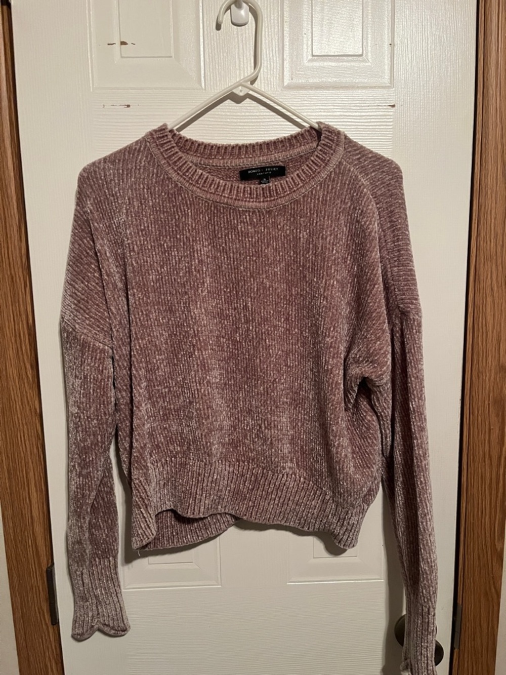 Romeo & Juliet Couture Dusty Mauve Chenille Crewneck Sweater